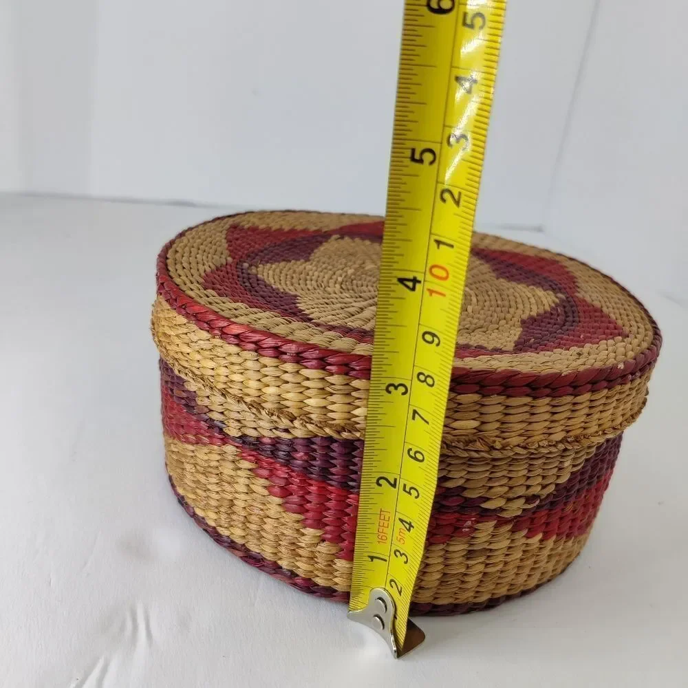 Woven natural Grass Basket w/ Lid red geometric design 3